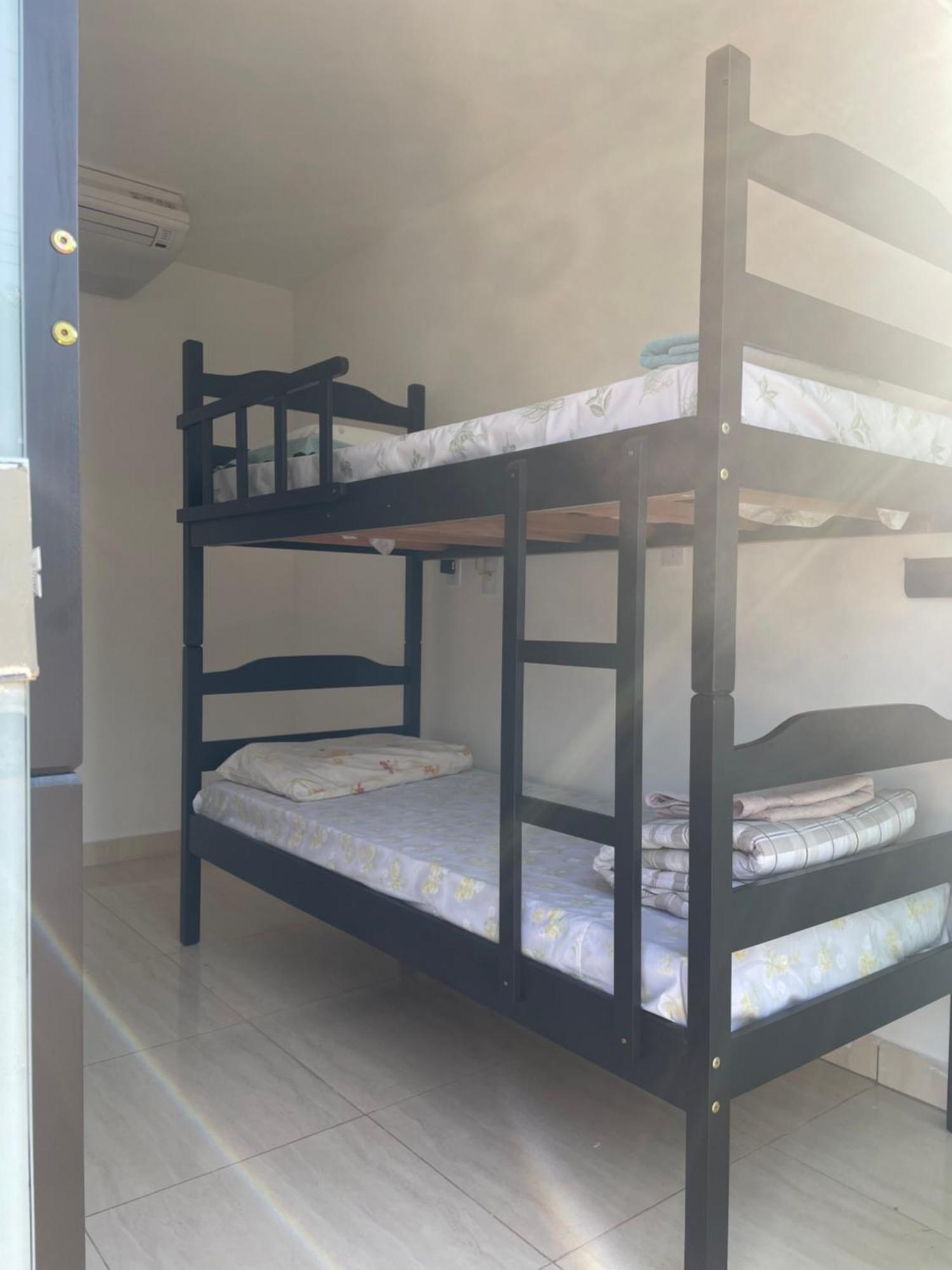 Suite 1 - Container 巴雷图斯 外观 照片